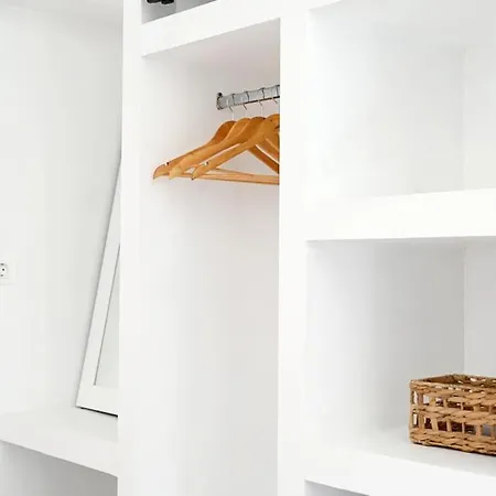 Cycladic Nest In Dryopida Κύθνος