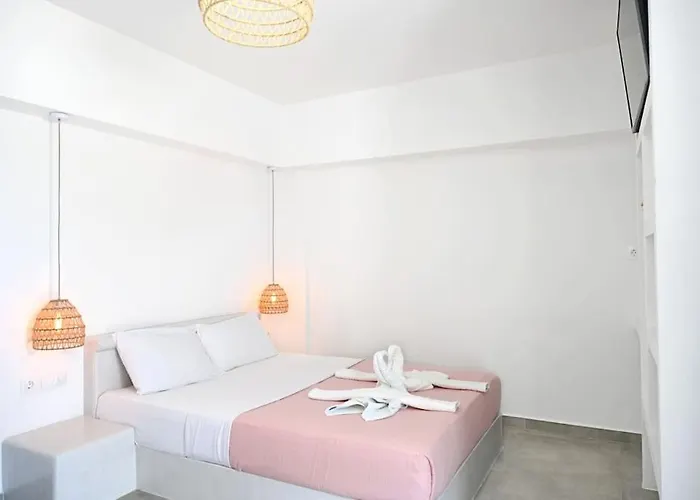 Cycladic Nest In Dryopida