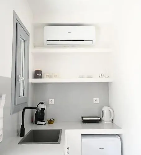 Cycladic Nest In Dryopida Apartment Kythnos