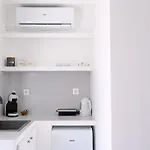 Cycladic Nest In Dryopida *