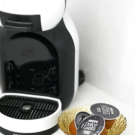 Cycladic Nest In Dryopida